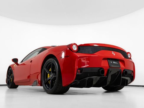 Used 2015 Ferrari 458 Speciale Coupe RWD image 18