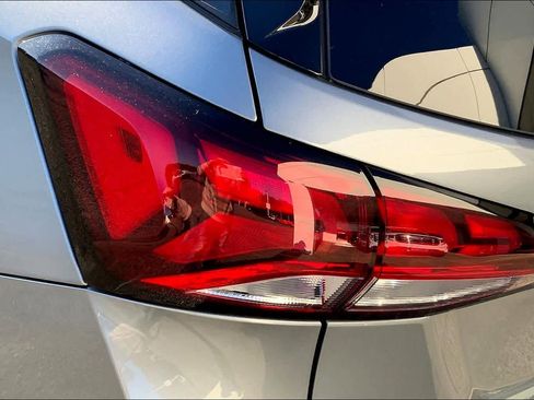 Used 2024 Chevrolet Equinox LT image 26