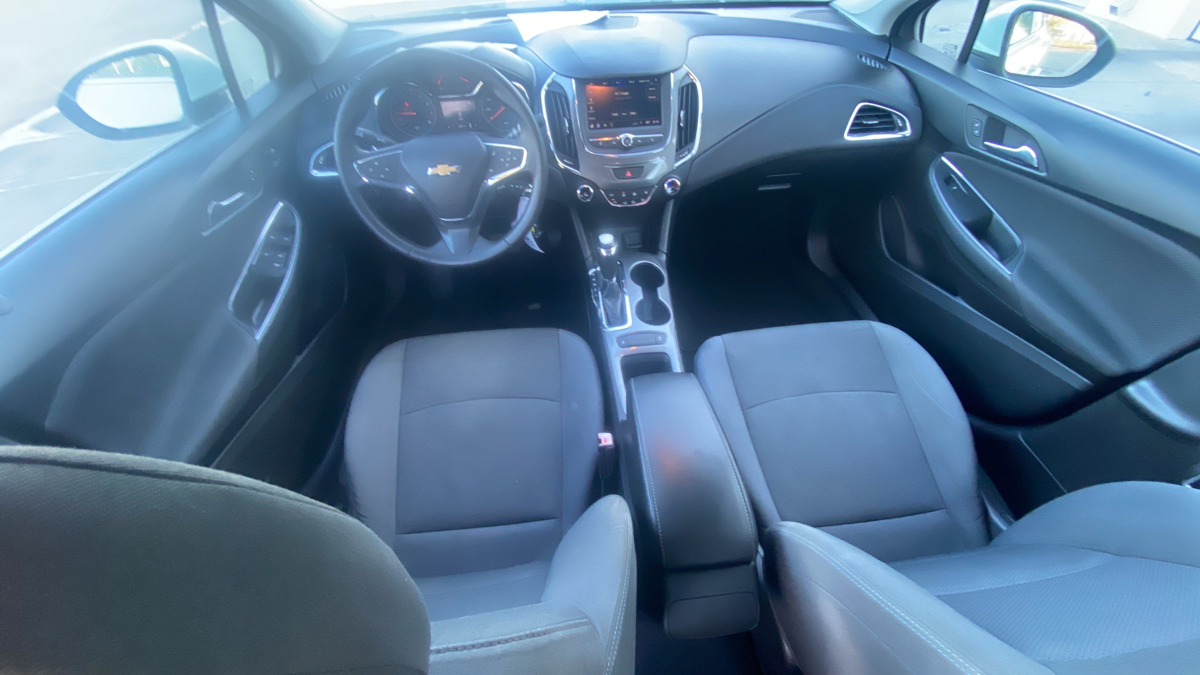 Used 2019 Chevrolet Cruze LT FWD image 16