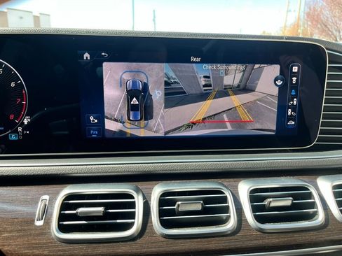 Used 2024 Mercedes-Benz GLS 450 4MATIC image 46