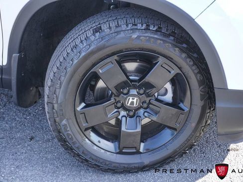 Used 2025 Honda Ridgeline Black Edition image 16