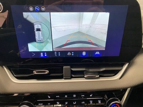 New 2026 Chevrolet Equinox LT w/ Convenience Package II AWD/4WD image 23