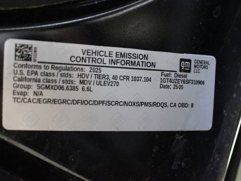 Used 2025 GMC Sierra 2500 AT4X AWD/4WD image 70