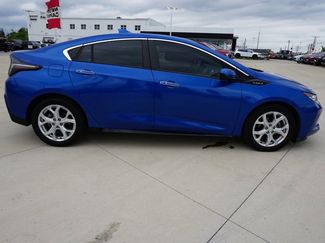 Used 2017 Chevrolet Volt Premier w/ Driver Confidence II Package FWD video 3