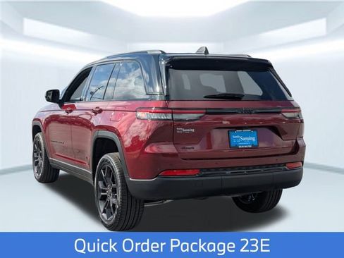 New 2025 Jeep Grand Cherokee Limited image 4