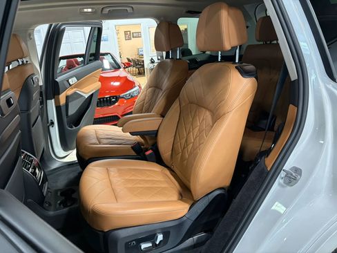 Used 2023 BMW X7 xDrive40i w/ Premium Package AWD/4WD image 30
