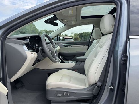 Certified 2023 Cadillac XT5 Premium Luxury AWD/4WD image 13