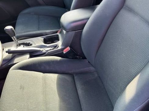 Used 2017 Toyota RAV4 LE FWD image 6