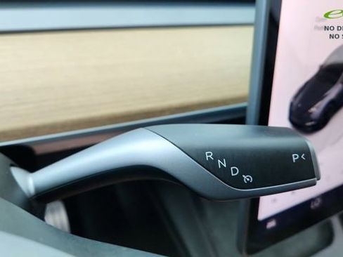 Used 2023 Tesla Model Y Performance image 42