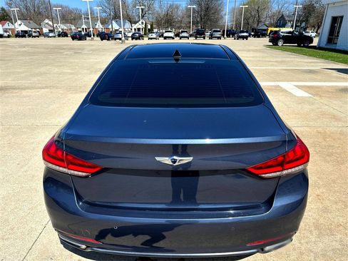 Used 2015 Hyundai Genesis 3.8 w/ Option Group 03 image 28