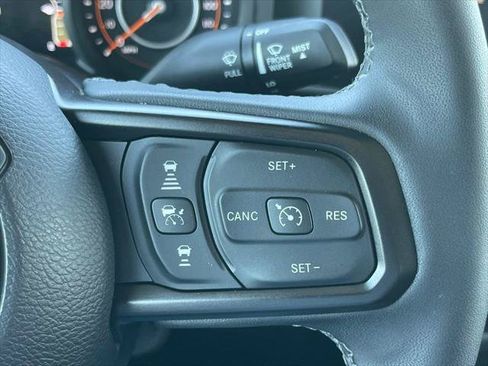 Certified 2025 Jeep Gladiator Rubicon w/ Convenience Group AWD/4WD image 55