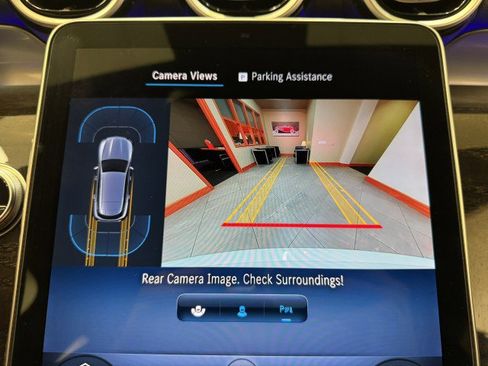 Certified 2025 Mercedes-Benz GLC 300 image 11