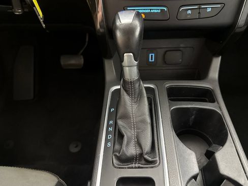 Used 2017 Ford Escape SE w/ Equipment Group 201A FWD image 18
