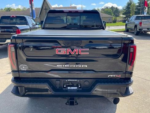 Used 2024 GMC Sierra 2500 AT4 w/ Technology Package AWD/4WD image 6