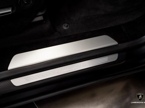 Used 2024 Lamborghini Urus Performante image 46