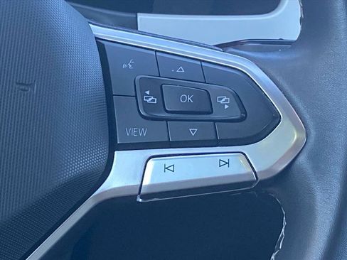 Certified 2023 Volkswagen Atlas Cross Sport SE w/ Panoramic Sunroof Package image 8