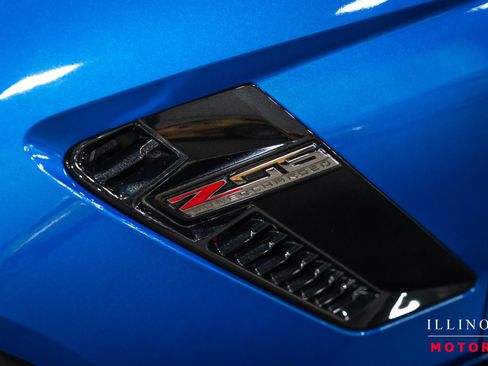 Used 2015 Chevrolet Corvette Z06 w/ 3LZ Preferred Equipment Group RWD image 14