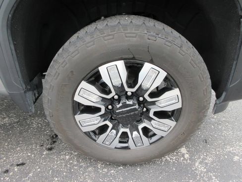 Certified 2025 GMC Sierra 2500 Denali w/ Denali Reserve Package AWD/4WD image 10