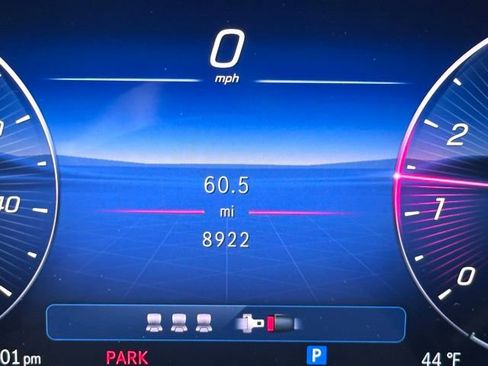 Certified 2025 Mercedes-Benz GLC 300 4MATIC image 17