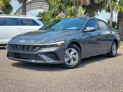 Certified 2025 Hyundai Elantra SE w/ Cargo Package