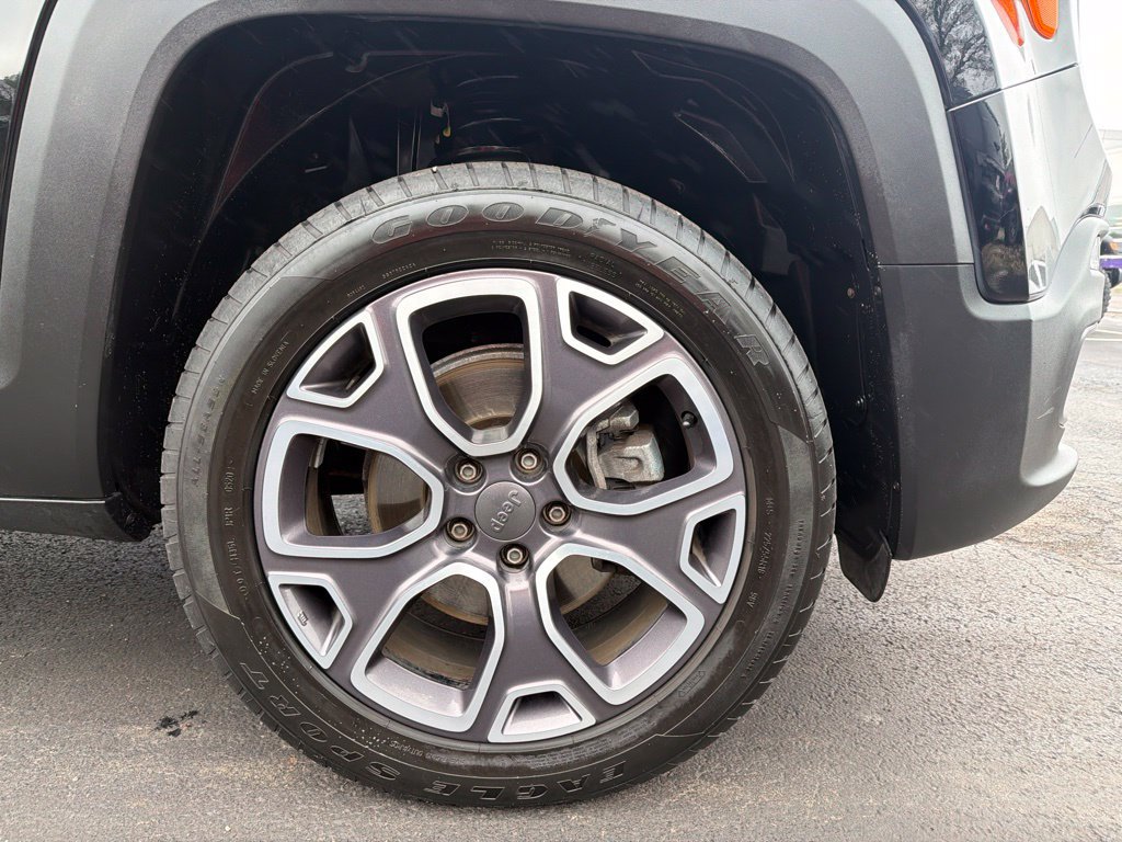 Used 2015 Jeep Renegade Limited AWD/4WD image 10