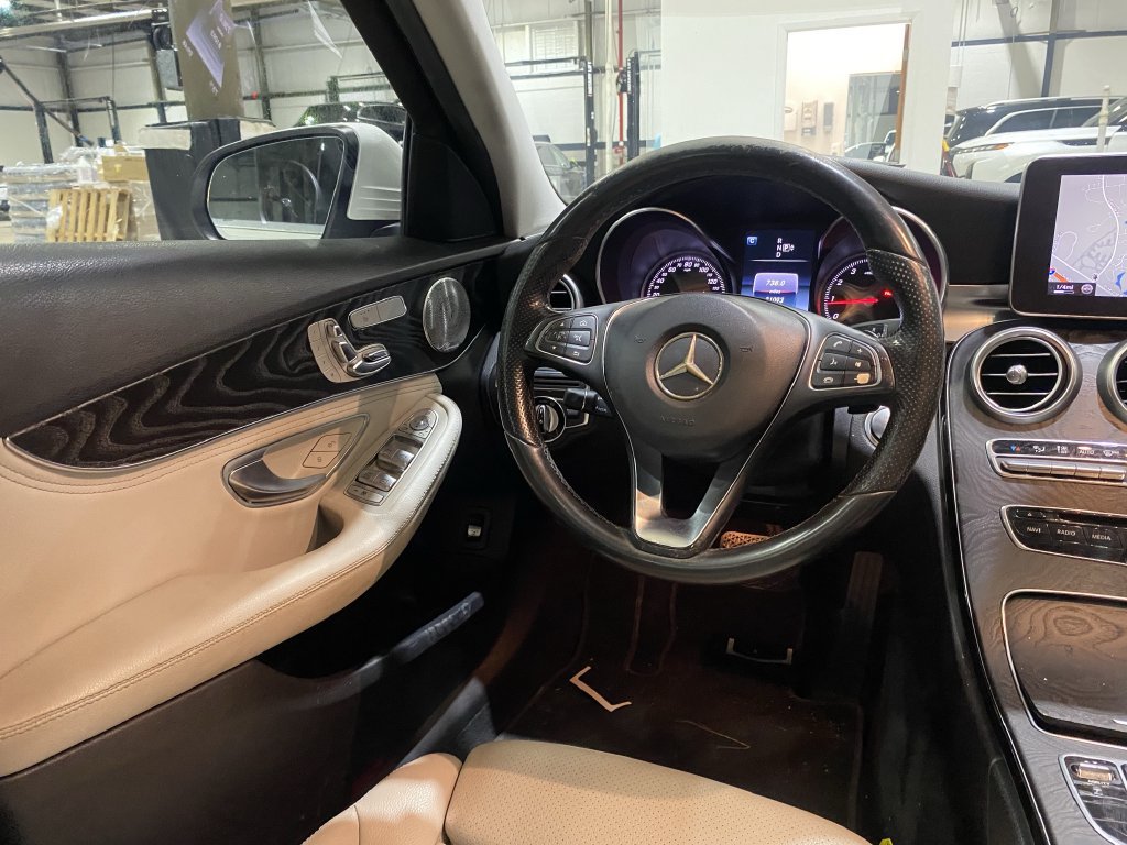 Used 2015 Mercedes-Benz C 300 4MATIC Sedan image 3