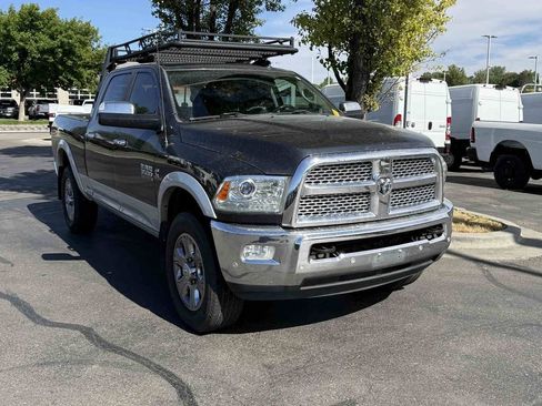 Used 2018 RAM 3500 Laramie AWD/4WD image 2