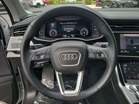 Used 2023 Audi Q7 3.0T Premium AWD/4WD image 31