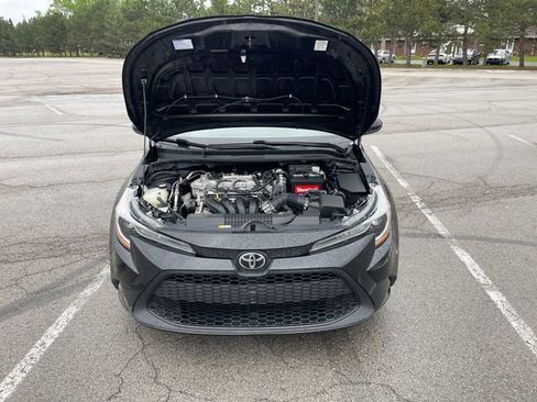 Used 2020 Toyota Corolla LE FWD image 28