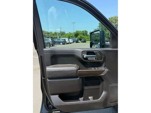 Used 2021 Chevrolet Silverado 1500 LT w/ Convenience Package II image 6