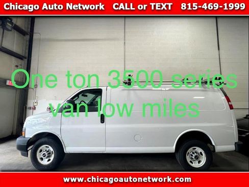 Used 2020 GMC Savana 3500 w/ Driver Convenience Package image 1