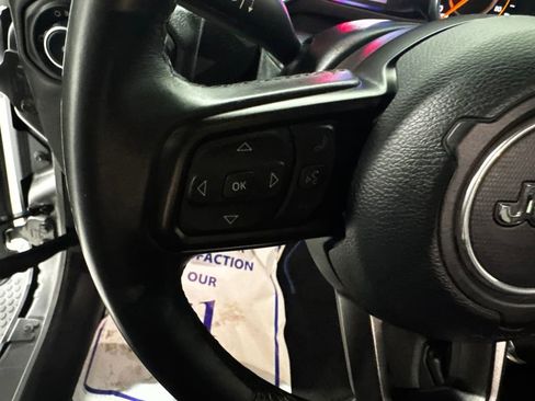 Used 2019 Jeep Wrangler Unlimited Sport S image 5