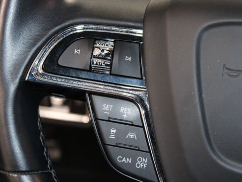 Used 2022 Lincoln Nautilus Reserve w/ Equipment Group 201A image 23