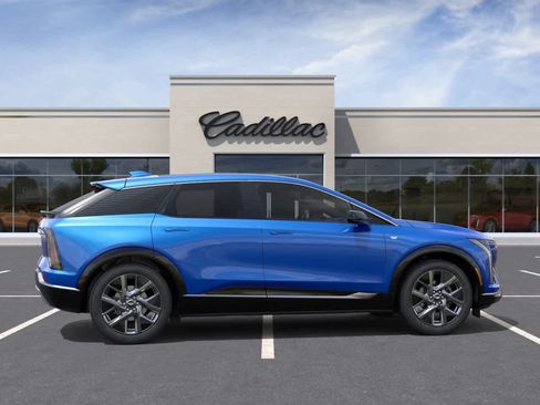 New 2027 Cadillac Optiq Luxury AWD/4WD image 5
