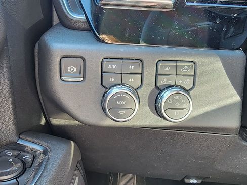 New 2026 GMC Sierra 1500 SLT image 20