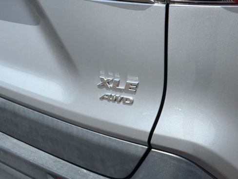 Used 2024 Toyota RAV4 XLE AWD/4WD image 7