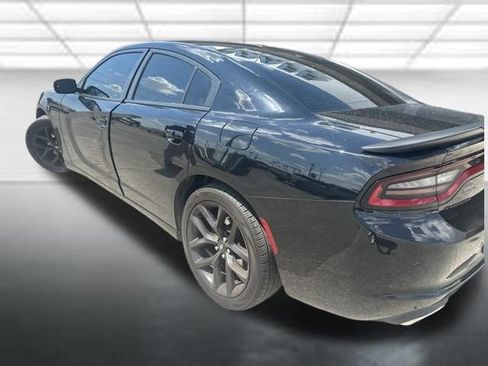 Used 2020 Dodge Charger SXT w/ Driver Convenience Group RWD image 4