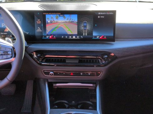 Used 2025 BMW 330i Sedan w/ Convenience Package image 30