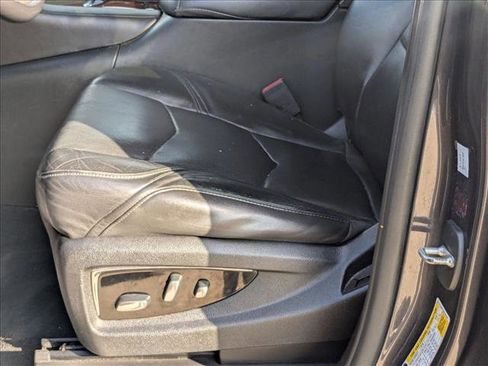 Used 2017 Cadillac Escalade Luxury image 17