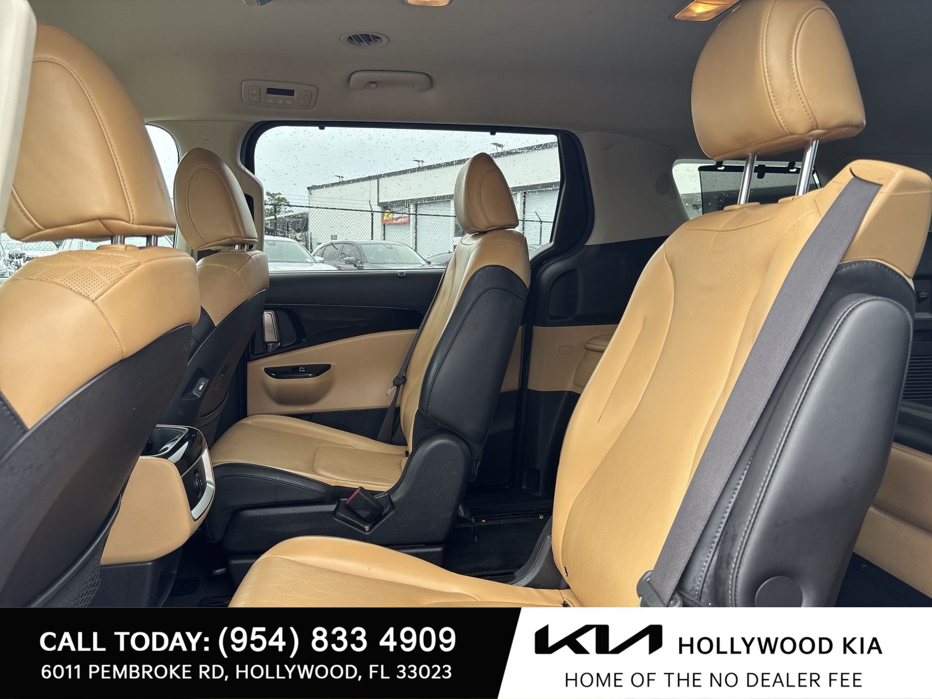 Used 2022 Kia Carnival EX FWD image 22