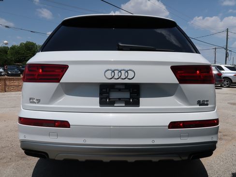 Used 2017 Audi Q7 3.0T Premium AWD/4WD image 10