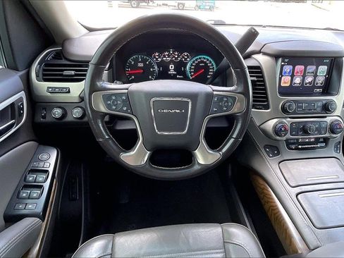 Used 2019 GMC Yukon Denali image 5
