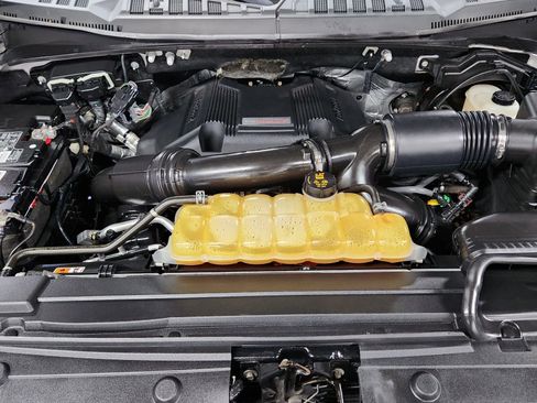 Used 2017 Ford F150 Raptor w/ Equipment Group 802A Luxury image 70