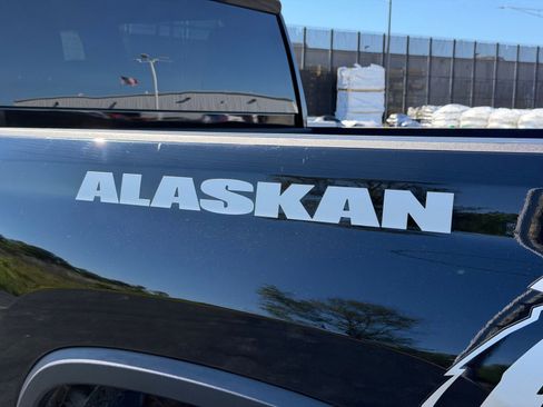 Used 2022 Chevrolet Silverado 3500 W/T AWD/4WD image 23
