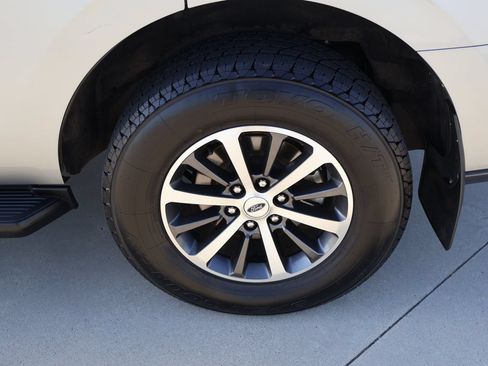 Used 2020 Ford Expedition XLT AWD/4WD image 10
