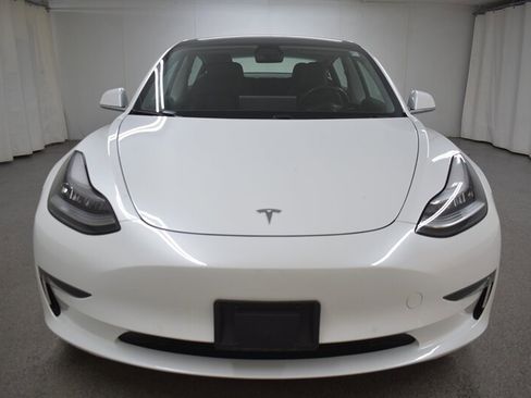 Used 2019 Tesla Model 3 Long Range image 2