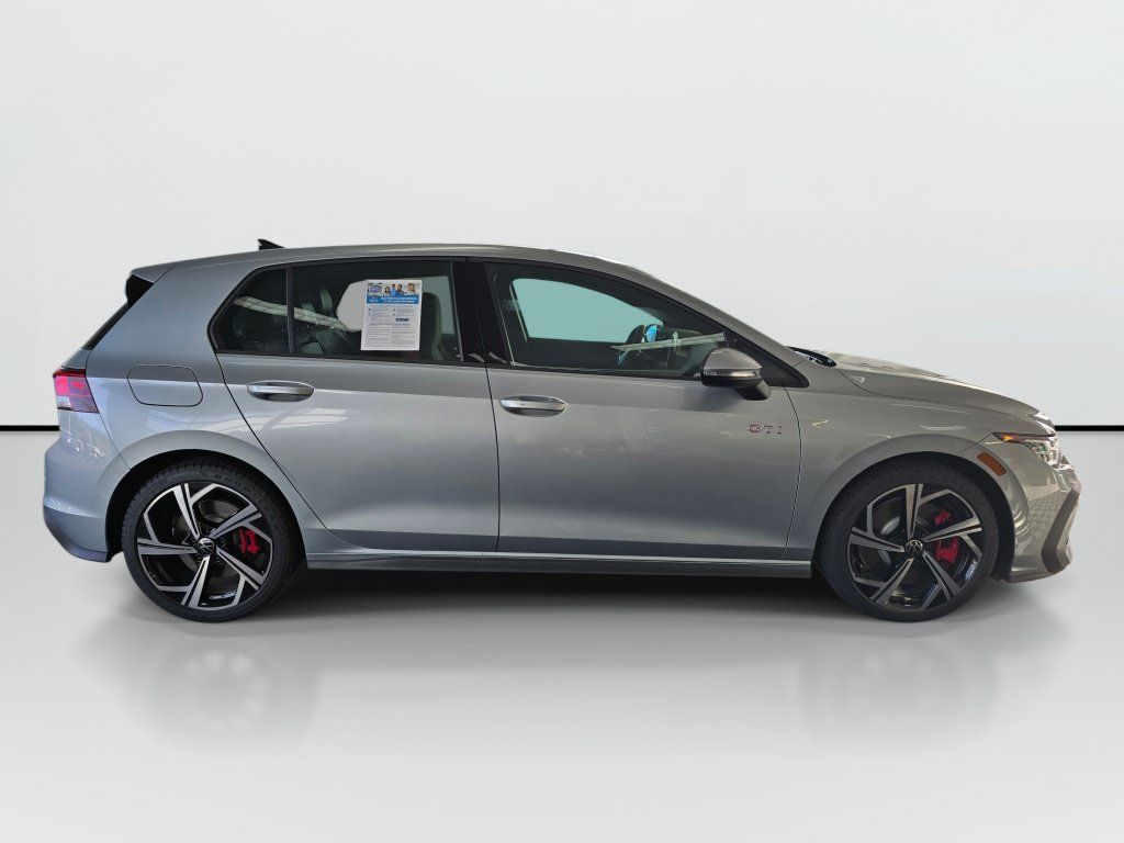 New 2026 Volkswagen GTI SE FWD image 6