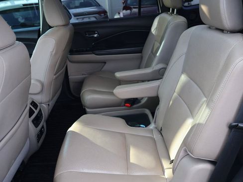 Used 2016 Honda Pilot Elite image 14