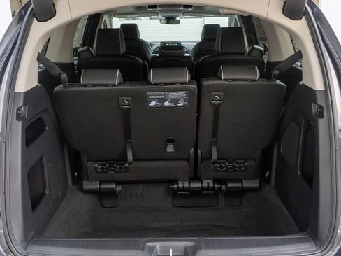 New 2026 Honda Odyssey Touring image 13