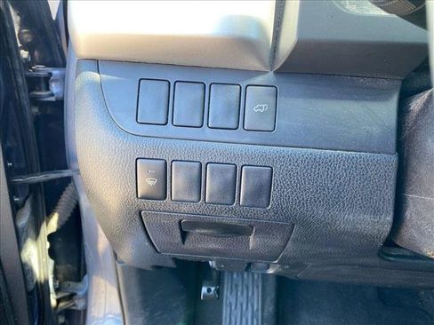 Used 2016 Toyota Highlander XLE AWD/4WD image 13